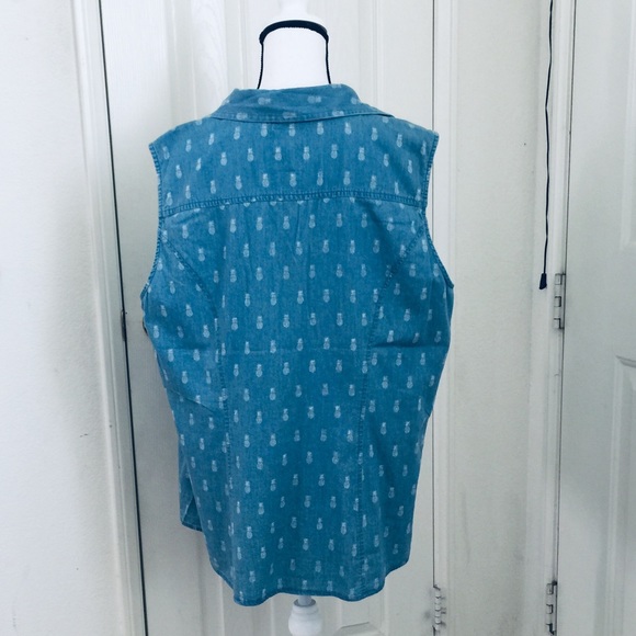 🚫SOLD🚫#MACYS PINEAPPLE DAZE DENIM-LOOK SHIRT - Picture 4 of 8